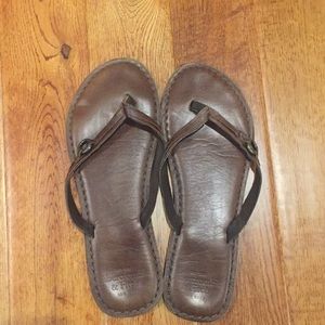 ABERCROMBIE AND FITCH BROWN SANDALS